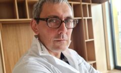 Укладка модульного паркета с финишным покрытием на фанеру